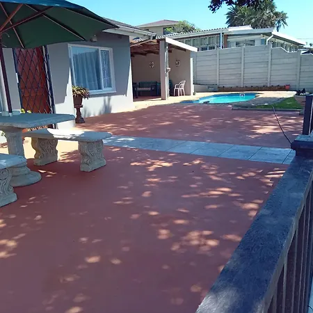 Footprints Beach House Southport Exterior photo